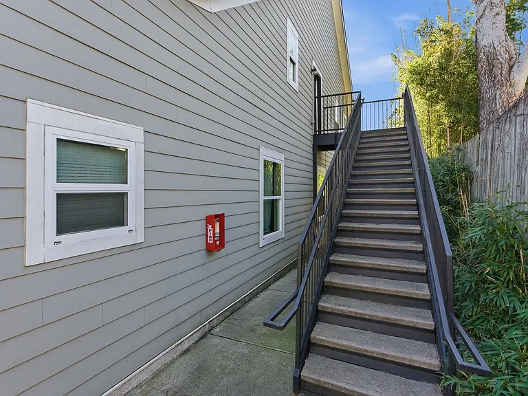 702 N Church St — Photo 38