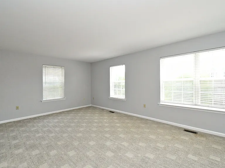 1028 Balley Dr — Photo 15