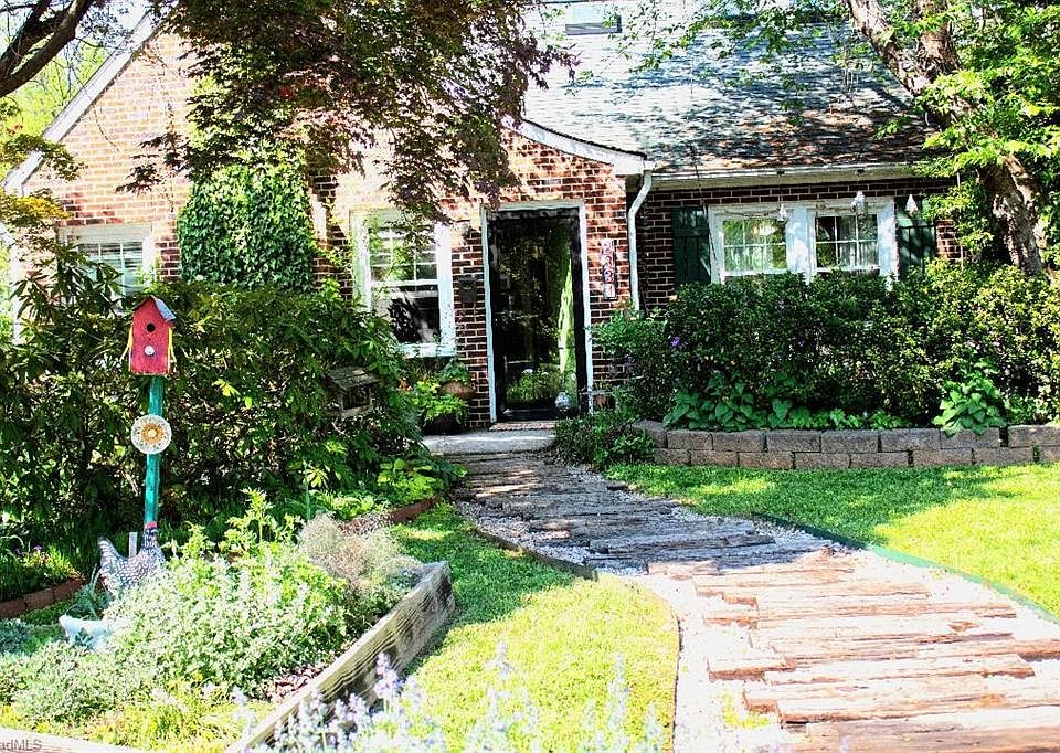 1st image of 2331 Fairway Dr