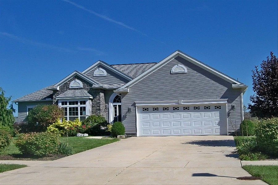 1st image of 906 S Meadow Dr