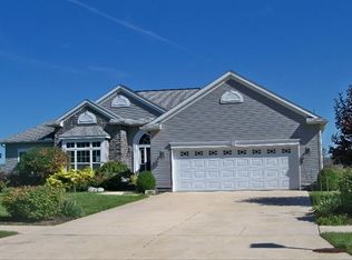 906 S Meadow Dr, Sandusky, OH 44870