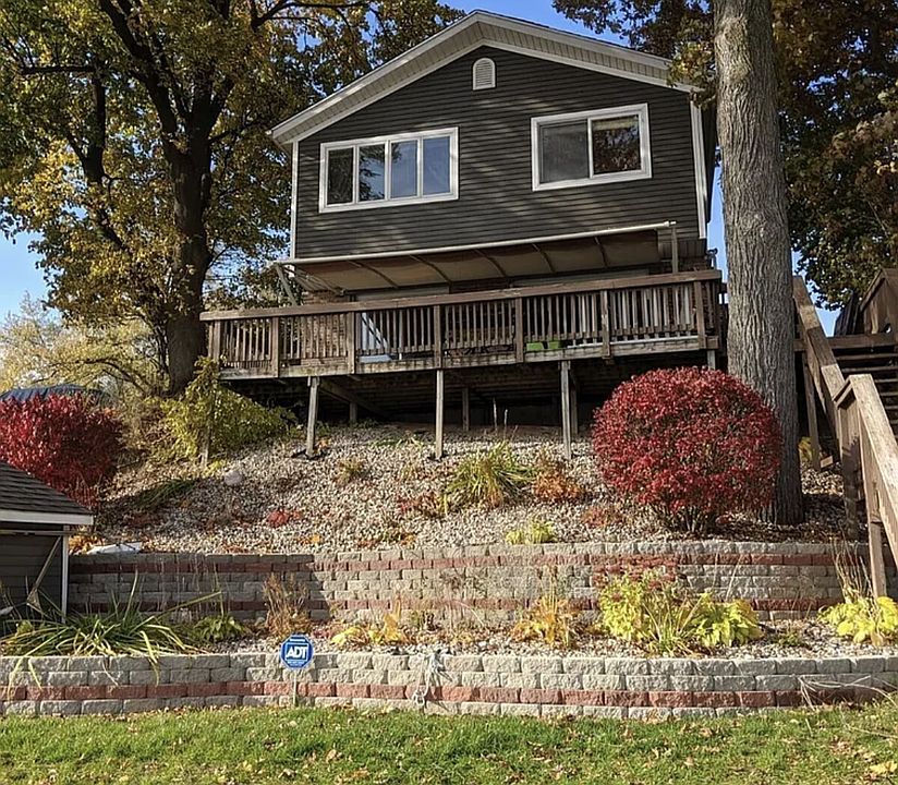 1st image of 10205 Woodlawn Dr