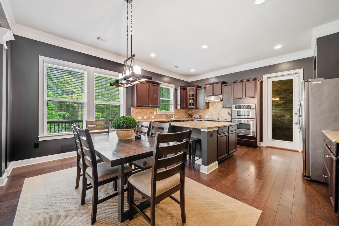 Open concept dining area and kitchen