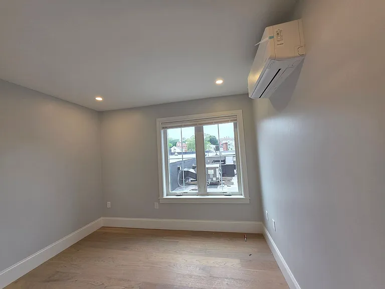 349 Market St #B1 — Photo 8