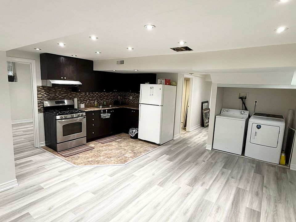 1st image of 3 Loonstone St #Basement