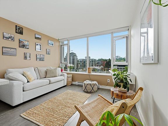 2nd image of 668 Columbia St #1504