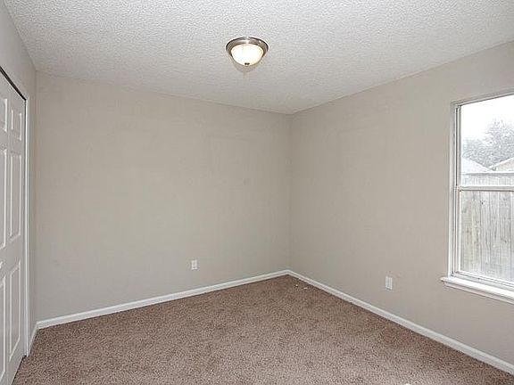 3rd image of 9145 Smoketree Dr