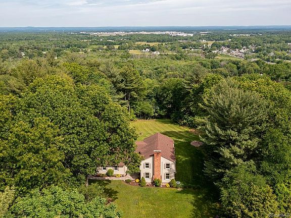 4th image of 115 Peak Mountain Dr