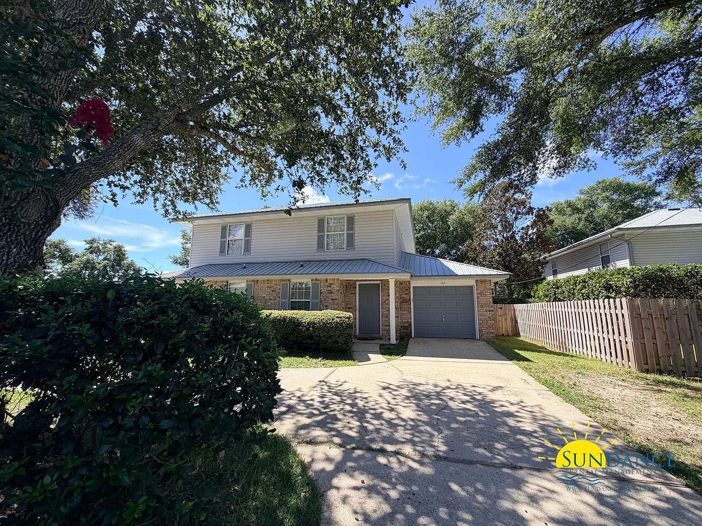 2 Bedroom 2.5 Bath Townhome Centrally Located in Fort Walton Beach! — Photo 1