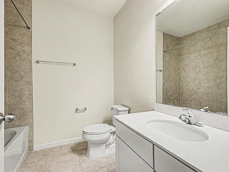 18267 Turning Leaf Cir — Photo 22