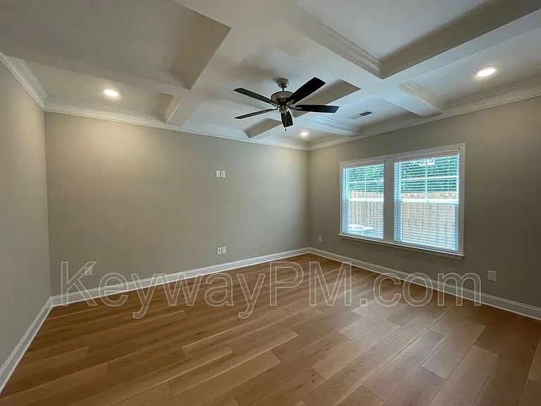 3099 Venetian Dr — Photo 8