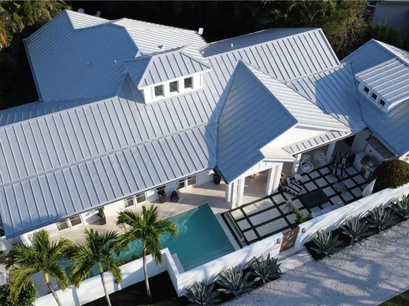 700 Rudder RD, NAPLES, FL 34102