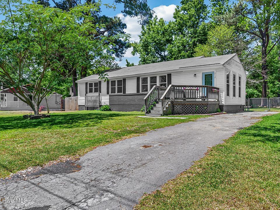 1st image of 512 Woodhaven Drive