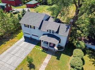 84 Vande Ln, Ontario, NY 14519