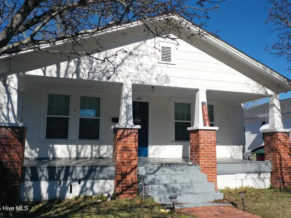 109 E Calhoun Street, Whiteville, NC 28472