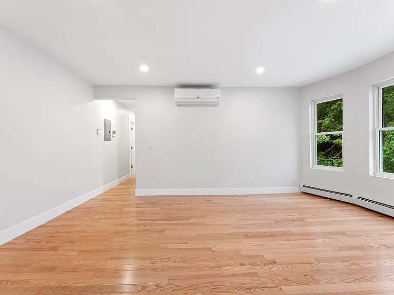 46 North St #4 — Photo 6