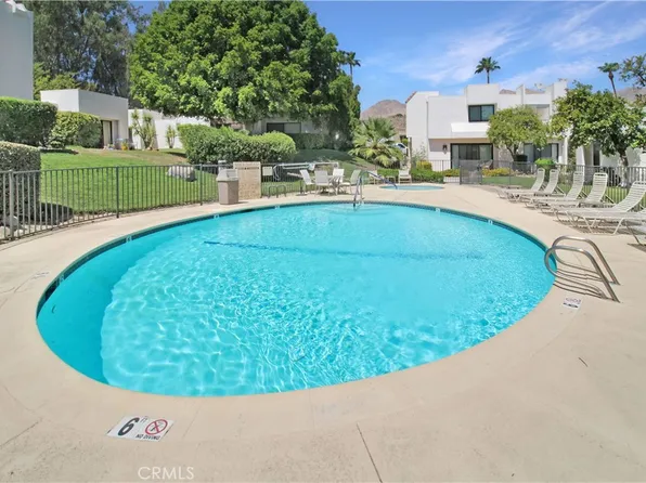 48944 Desert Flower Dr, Palm Desert, CA 92260