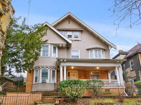 131 Gifford Ave, Jersey City, NJ 07304