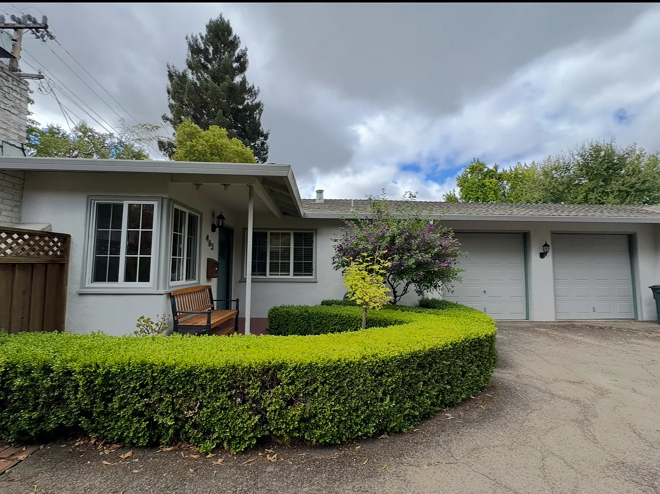 463 Waverly St photo 1