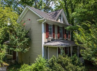 16 Union St NW, Leesburg, VA 20176