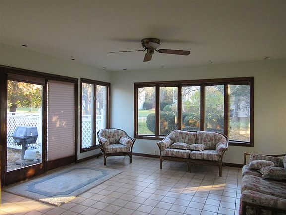 4th image of 11350 Birchtree Dr