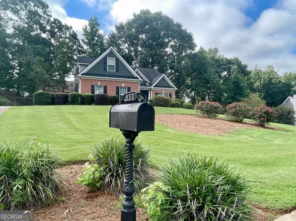930 Vinings Dr, Winder, GA 30680