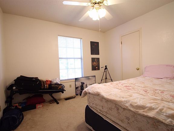 5th image of 407 Tracey Ave