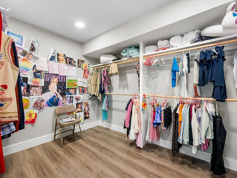 8202 Argentina St — Photo 37