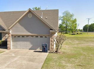 700 Lena Dr, Marion, AR 72364