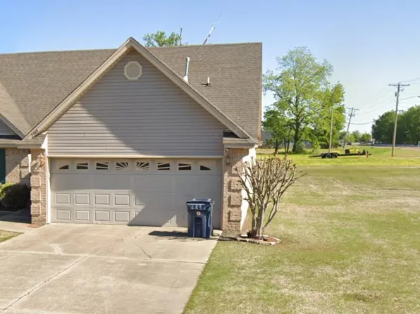 700 Lena Dr, Marion, AR 72364