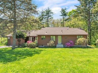 47 Hillside Dr, East Longmeadow, MA 01028