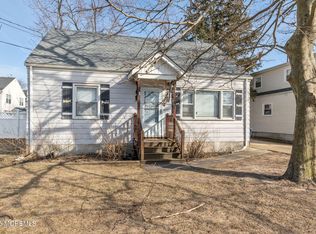 94 N Park Ave, Hazlet Township, NJ 07734