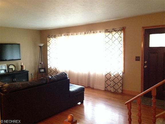 4th image of 1650 Roosevelt Ave