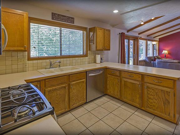 5th image of 3110 E Angela Ct