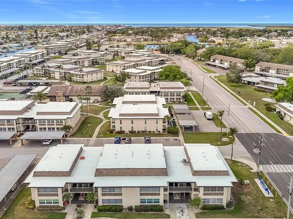 5132 Amulet Dr APT 105, New Port Richey, FL 34652