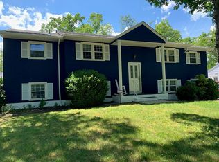127 Oak Ridge Pkwy, Toms River, NJ 08755
