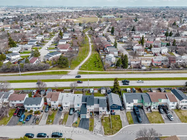 34 Jackman Dr, Brampton, ON L6S 2L7