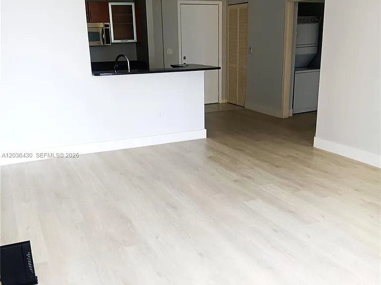 18800 NE 29th Ave #619 — Photo 2