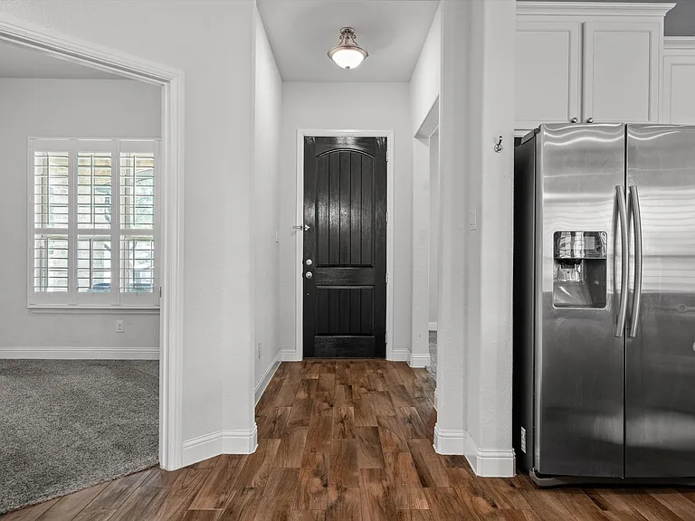 840 Parkside Dr — Photo 11