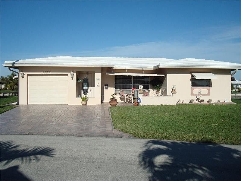 1st image of 5809 NW 85th Avenue