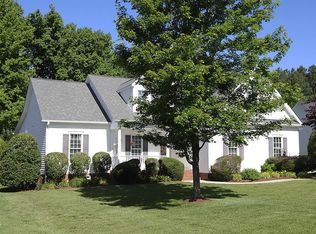 70 Glen Oaks Dr, Youngsville, NC 27596