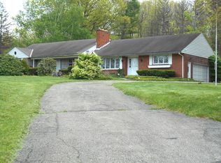3406 N Hermitage Rd, Sharon, PA 16150