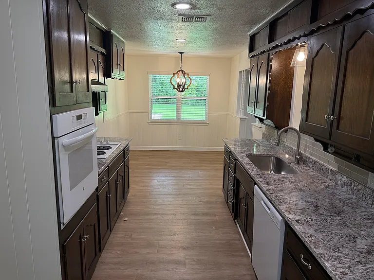 3728 Ashford Ave — Photo 7