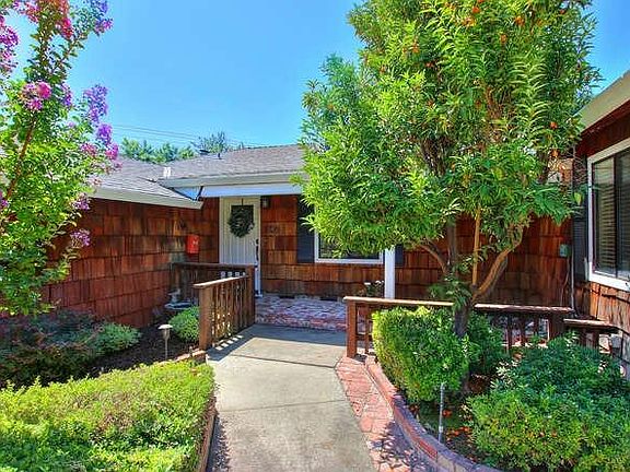 4th image of 3728 Canna Ct