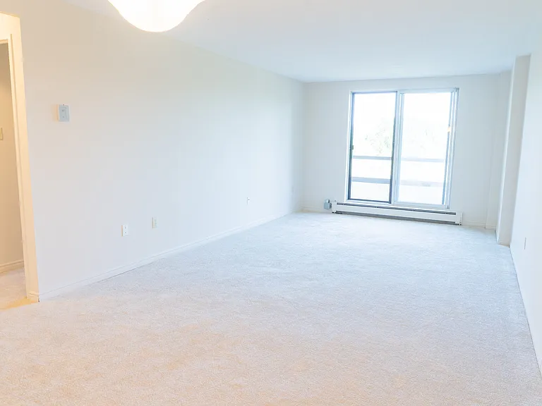 655 Windermere Rd — Photo 42