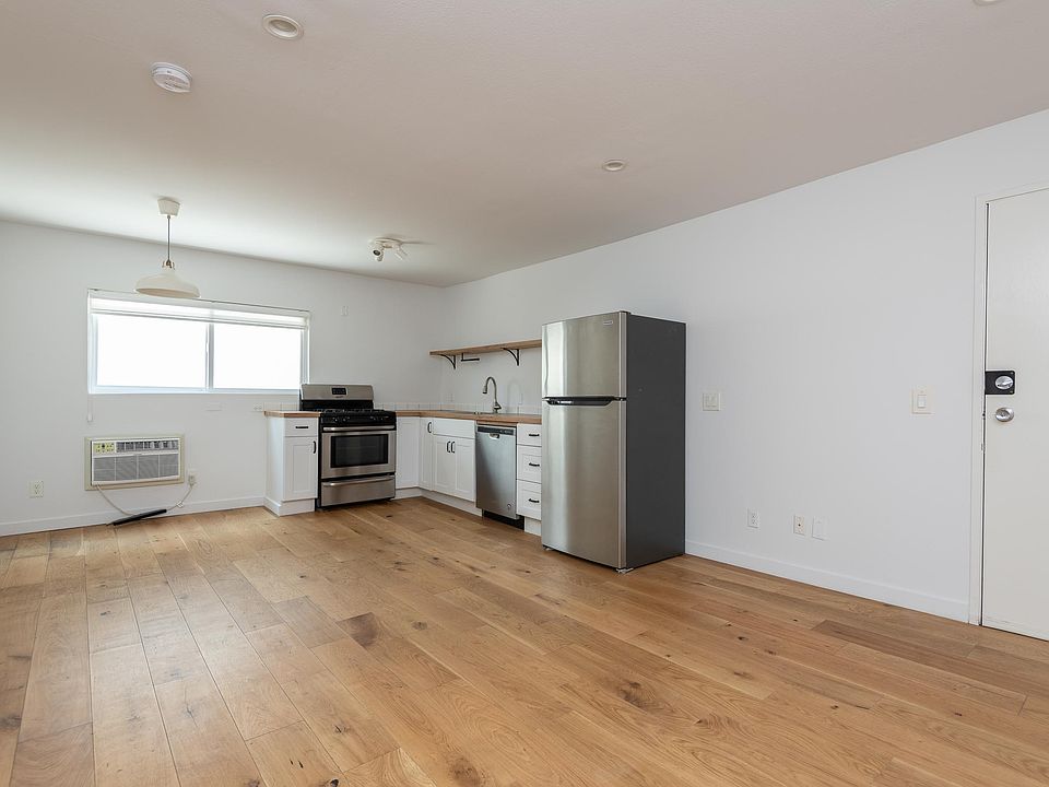 1st image of 3933 Marathon St #105A