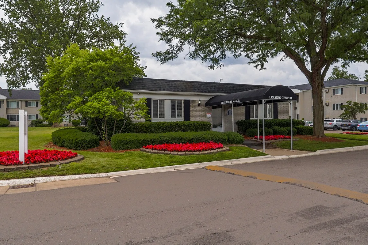 Building Photo - Cherry Hill Manor Apartments