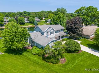 5835 Tesoro Dr NE, Rockford, MI 49341