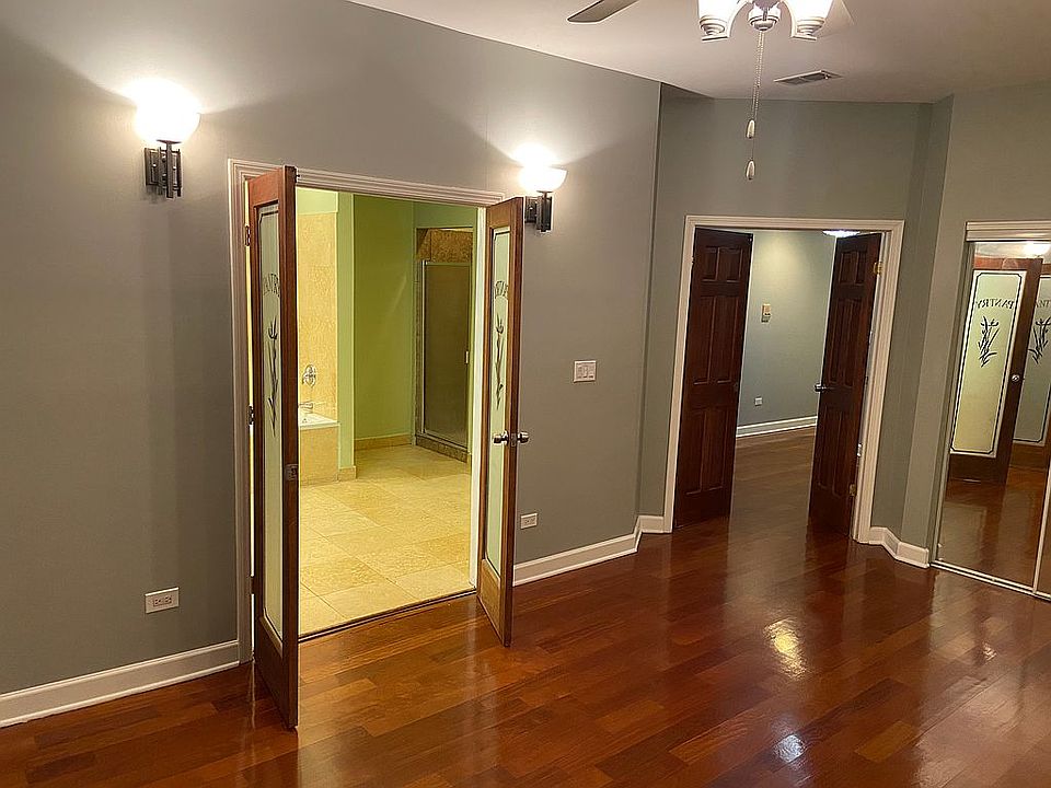 1st image of 5924 S King Dr APT 2N