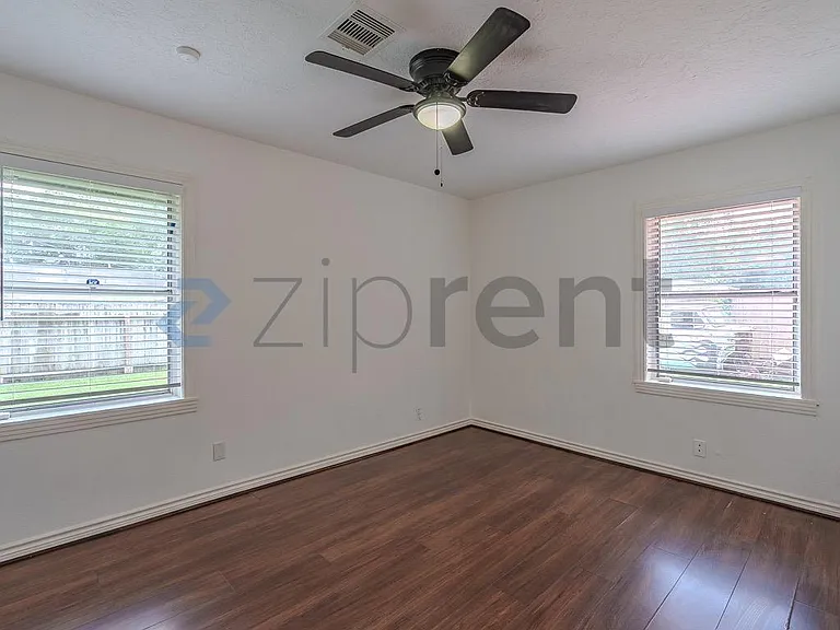 4701 W 43rd St — Photo 15